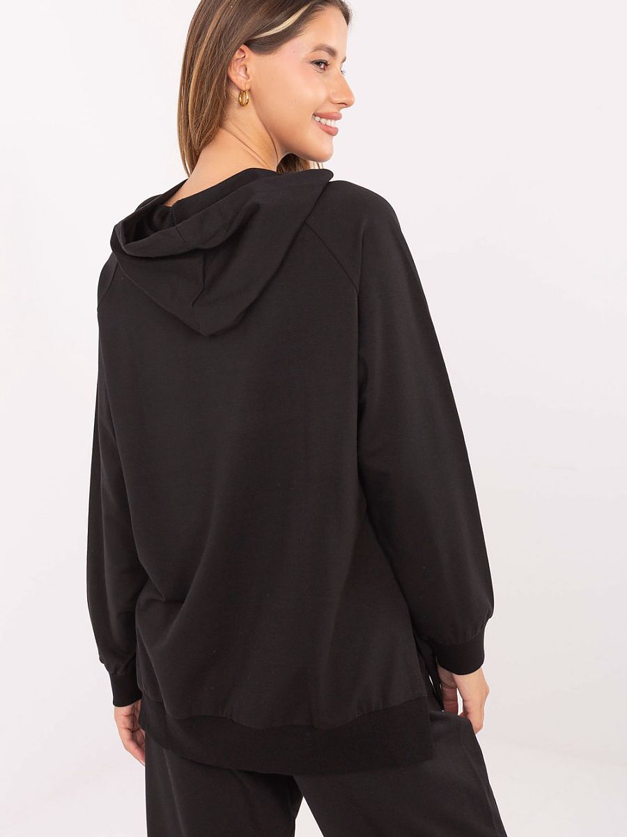 Sweatshirt model 218622 Relevance